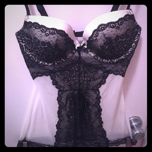 Victoria's Secret Dream Angels Push Up Lingerie - Picture 1 of 6